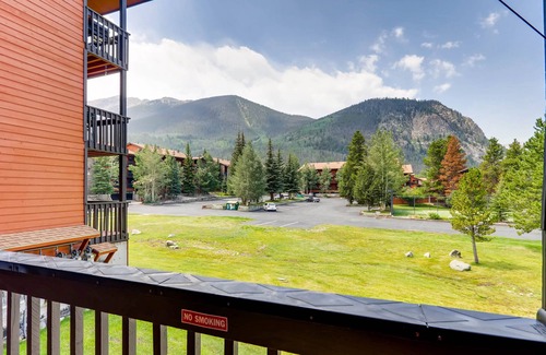 Frisco Condo | Ski Resorts Opening Soon! Minutes to Keystone and Breckenridge! Don't miss out!