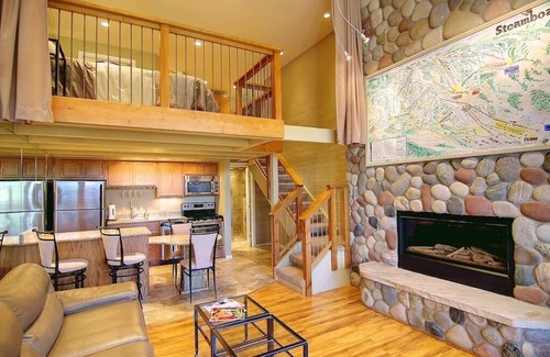 Steamboat Springs Villa | SKi/walk to slopes/VillagenGreat lofted unit close to slopes