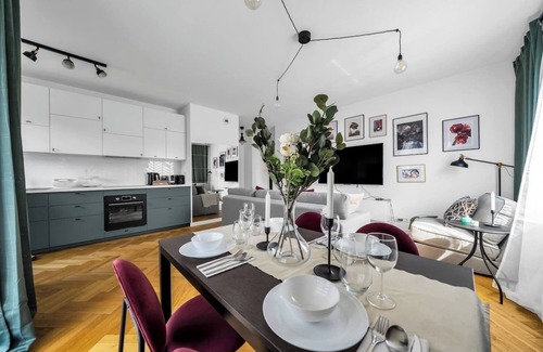 Wola Apartment | Skierniewicka Apt - Parking, Workspace, Balcony - by Rentujemy