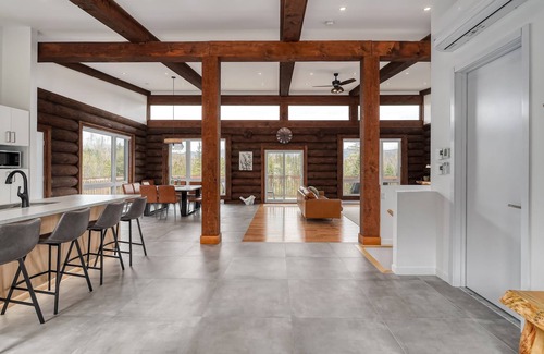Saint Come Ski Chalet | SkiOlac - SPA, Ski, and Lakefront