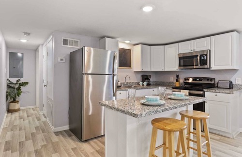 Faubourg Delassize House | Skip To St. Charles | Local Art-Filled Hideaway