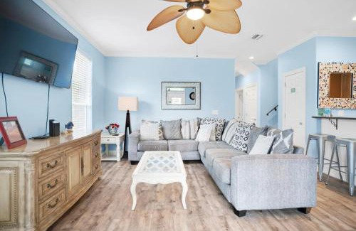 Villages of Crystal Beach House | Skips Corner Pet Friendly Beach Trolley