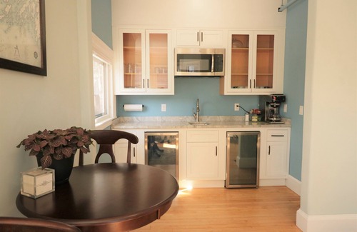 West End Hotel | Skolfield Inn, Parking, Self-check-in, Garden 4