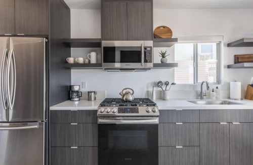 Joshua Tree House | Skull Rock Cottage - Walk to Town & Hot Tub, Star Gazing home