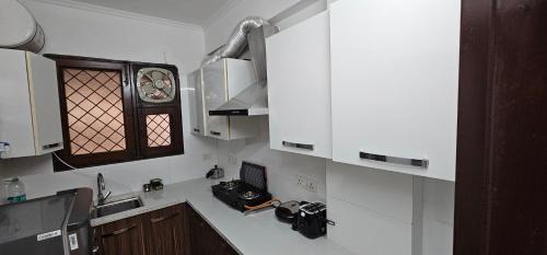 Safdarjung Enclave Apartment | Sky Bloom 2BHK Luxury Homestay