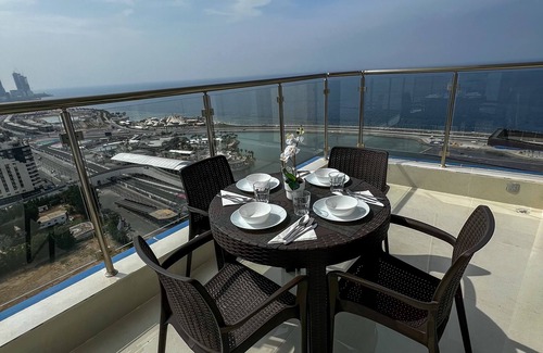 Ash Shati Apartment | Sky-high Villa فيلا عنان السماء