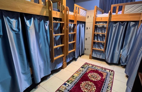 Dubai Marina Hotel | Sky Line View