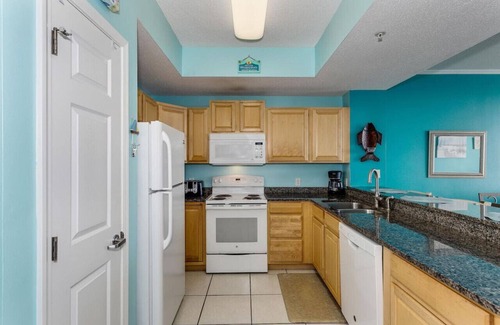 Navarre Beach Apartment | Sky Meets The Sea: Stunning 11th Floor Unit in Summerwind West!