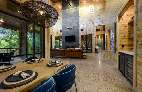 Hochatown Cabin | Sky's The Limit in Hochatown/Broken Bow,OK