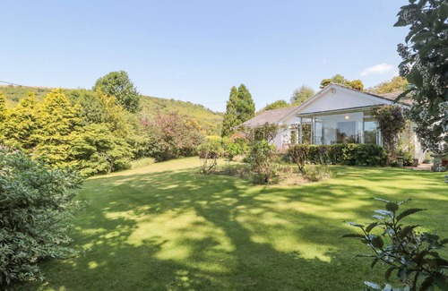 Portesham Cottage | SKYLARK, family friendly, character holiday cottage in Portesham