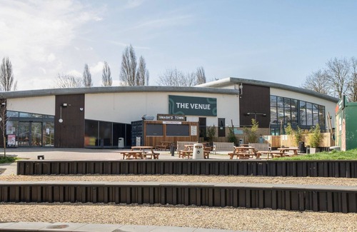 Great Houghton Cottage | SKYLIGHT STARGAZER - BILLING AQUADROME in Billing Aquadrome Holiday Park