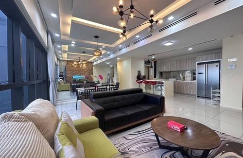 Petaling Jaya Apartment | Skyline Luxe 4BR Retreat with En-suites