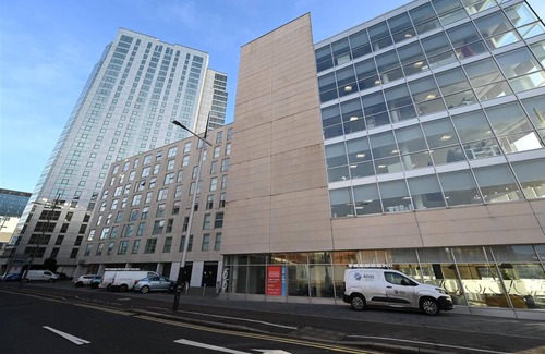 Belfast Apartment | Skyline Obel Tower 62