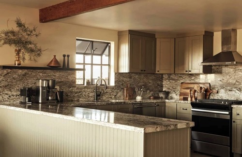 Yucca Valley House | Skyline Retreat | A Designer Ranch w/Hot Tub & Views