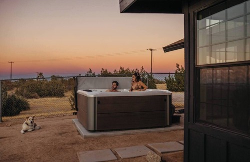Yucca Valley House | Skyline Retreat | A Designer Ranch w/Hot Tub & Views