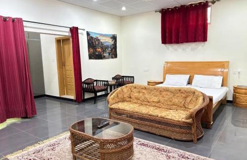 Muzaffarabad Apartment | Skyline Rooftop Studio