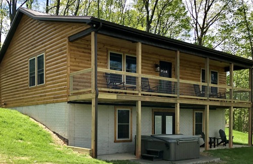 Stanley Cabin | Skyline View: New build! A+ views! Spacious!