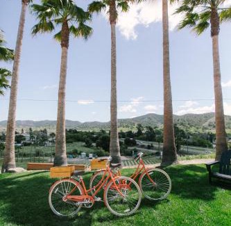 Los Alamos Hotel | Skyview Los Alamos - 21 & Over Pool