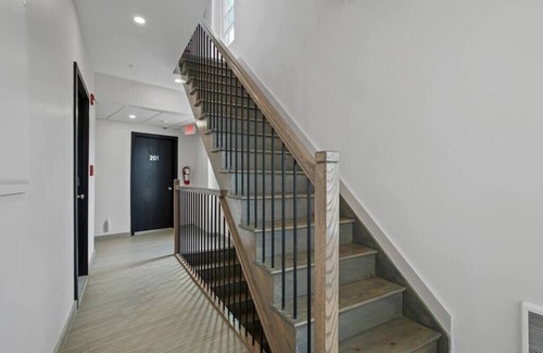 Middletown Apartment | Sleek and Stylish Apartment in Middletown