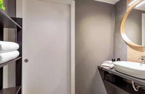 Pavia Apartment | Sleepn'joy Pavia - by LM Apartments Via Calchi 11B Pavia
