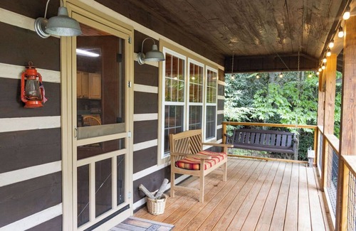 Banner Elk Cabin | Sleeps 10~Boone area getaway! Waterfalls,trails, Grandfather Mtn & wineries.
