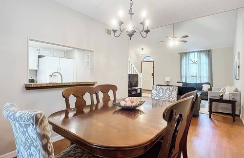 Port Orange House | Sleeps 12 Central 4BR/3BA Yard & Grill