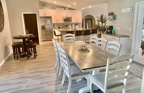 Caloosahatchee House | Sleeps 20! Heated Pool & Spa! Unique huge home Great for large groups! Game room