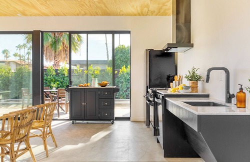 Downtown Palm Springs Hotel | Sleeps 40 | Entire 16-Room Hotel, Pool | Blackhaus