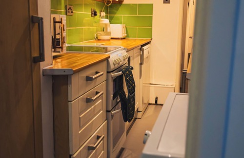 Norwich House | Sleeps 6 free parking central