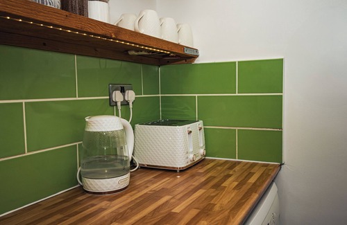 Norwich House | Sleeps 6 free parking central