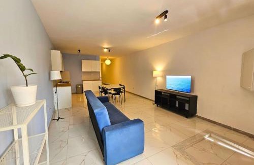 Qawra Apartment | Sleeps 7 Spacious Apartment St Pauls Bay