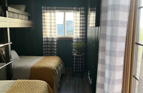 Platte House | Sleeps 8 — Bunkhouse