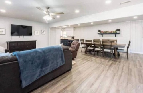 Lubbock House | Sleeps 8: Pet Friendly: Minutes from TTU & Medical District