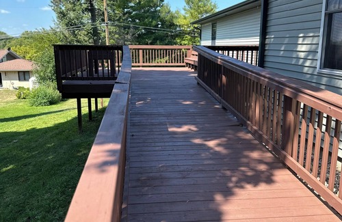 La Crosse House | Sleeps up to 14 people, 5 minutes from downtown, handicap accessible.