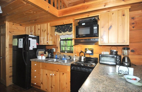 Berkeley Springs Cabin | Sleepy Creek - Creekside Escape