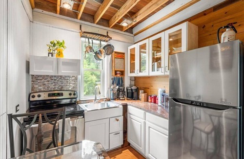 Johns Island House | Slice of paradise: Airy living space, reminiscent of a Costa Rican bungalow.