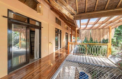 Catangnan Hotel | Slomo House - Siargao