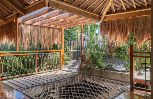 Catangnan Hotel | Slomo House - Siargao