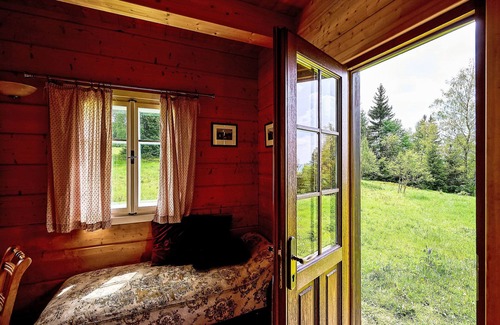 Korenov House | Sluneční vršek by Interhome