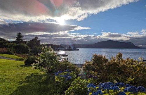 Hjelmeland Hotel | Smaken av Ryfylke Event AS overnatting, Bygningen drives ikke som hotell