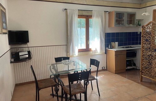 Molfetta Villa | Small country villa with private pool and garden
