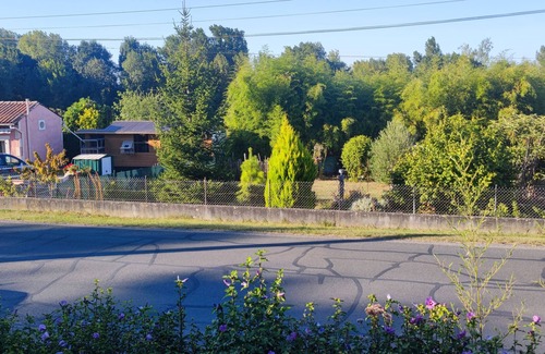Chateauneuf-sur-Charente House | Small spare room, city center