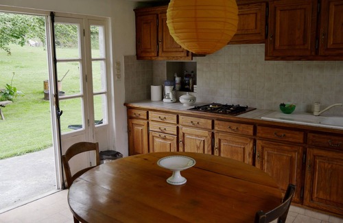 Bernieres-le-Patry House | Small house o waterfront.