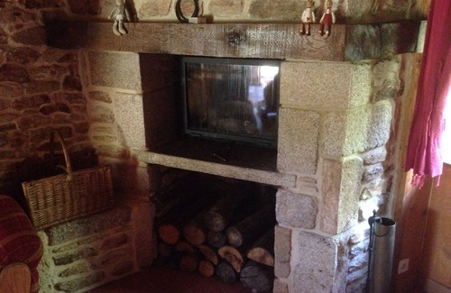 Pluvigner Cottage | Small house of character, granite, terracotta and wood, with garden