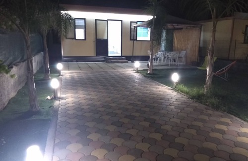 Agnone Bagni House | Small house with garden 100 meters from the sea