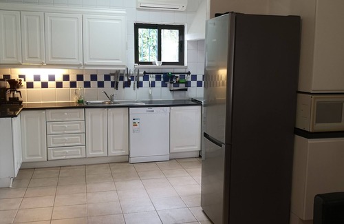 Quelfes House | Small Oasis 7 min from the beach, House with swimming pool