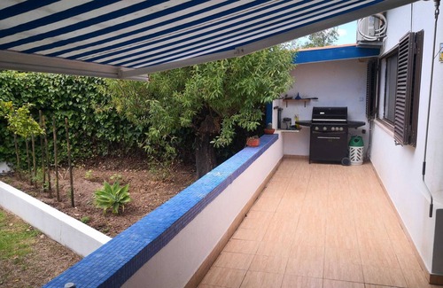 Quelfes House | Small Oasis 7 min from the beach, House with swimming pool