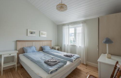 Vaxholm Apartment | Small Red House In Central Vaxholm