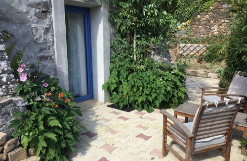 Plourin-les-Morlaix House | small stone house in a character site