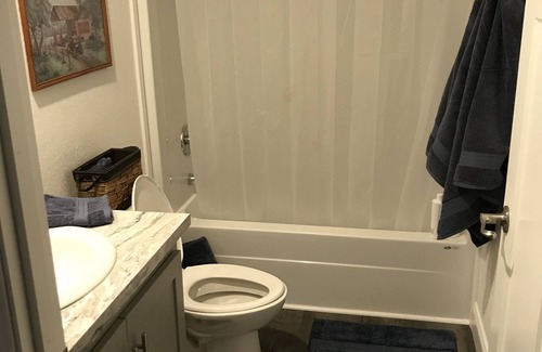 Calhan House | Small town, pet friendly: The White House